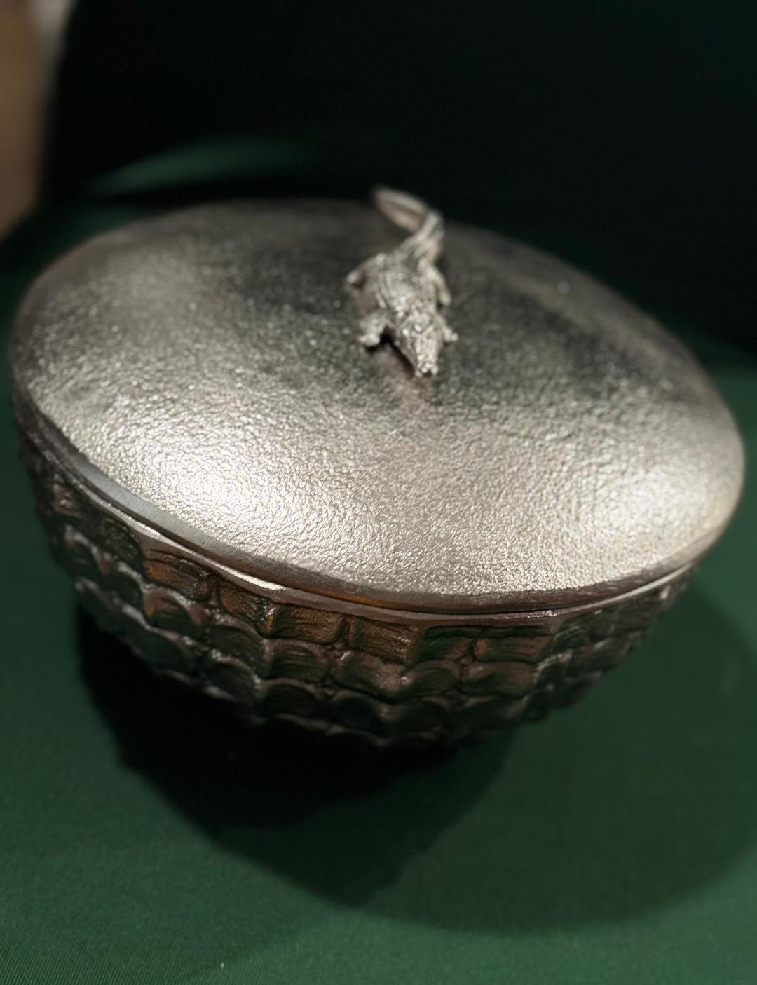 Alligator Metal