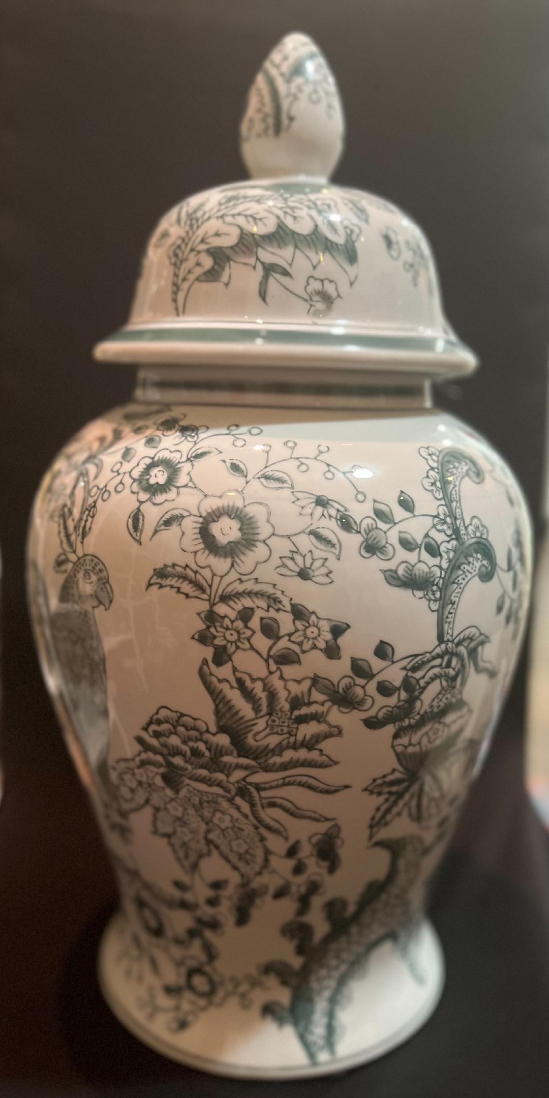 Tall Green & White Sopera