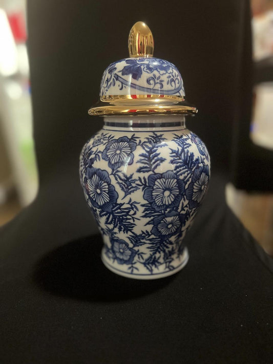 Blue, white and gold sopera.